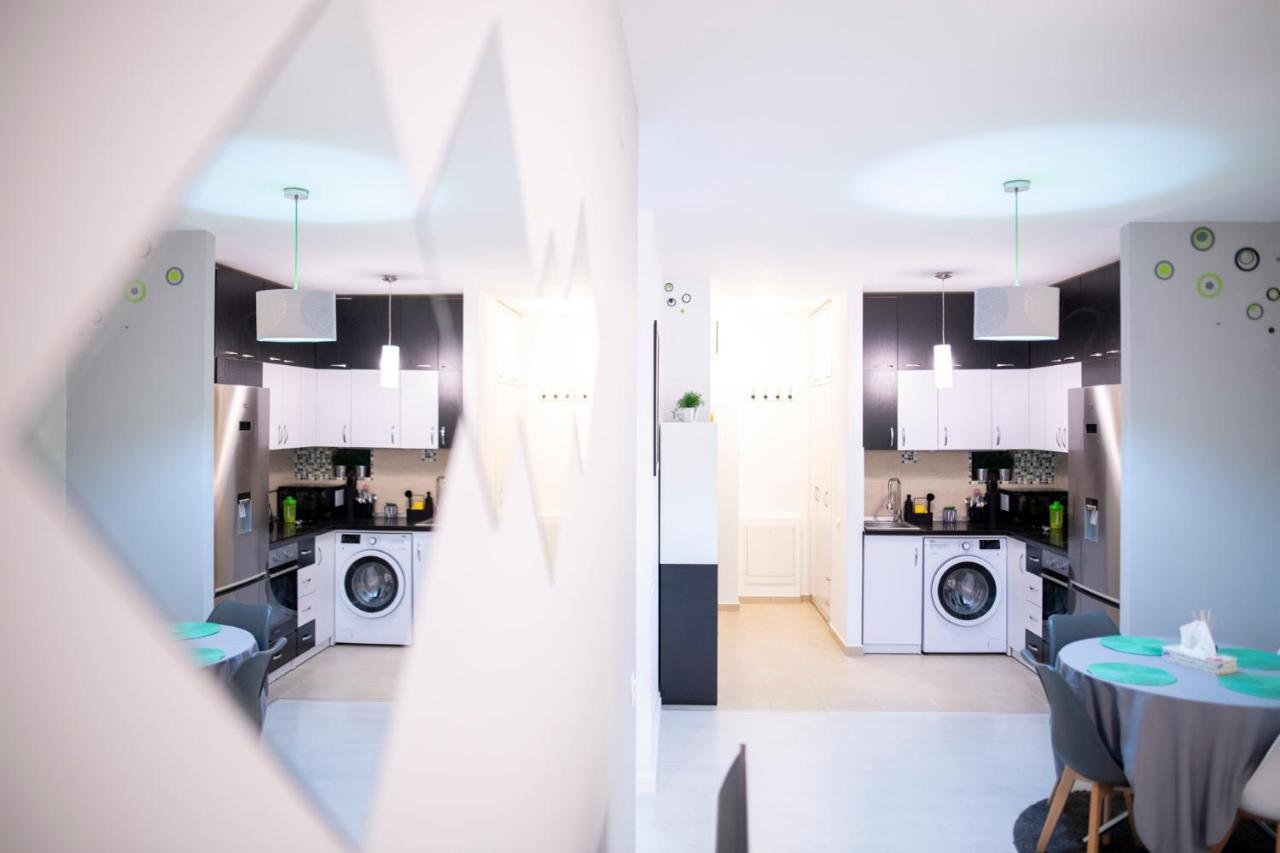 Gvitown Central Apartment Букурещ Екстериор снимка